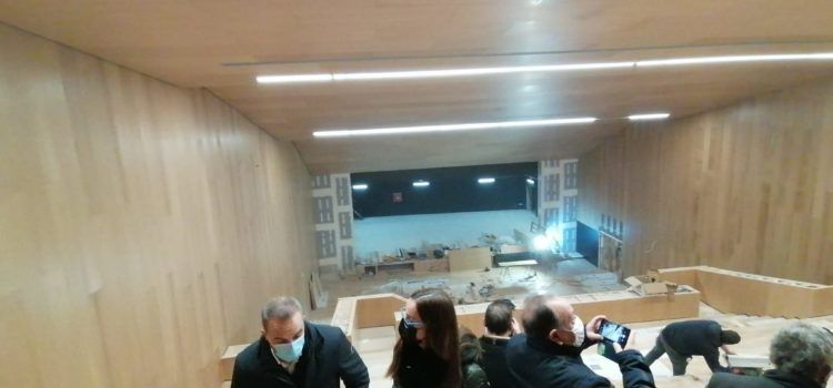 Fotos: portes obertes al nou auditori d’Alcanar