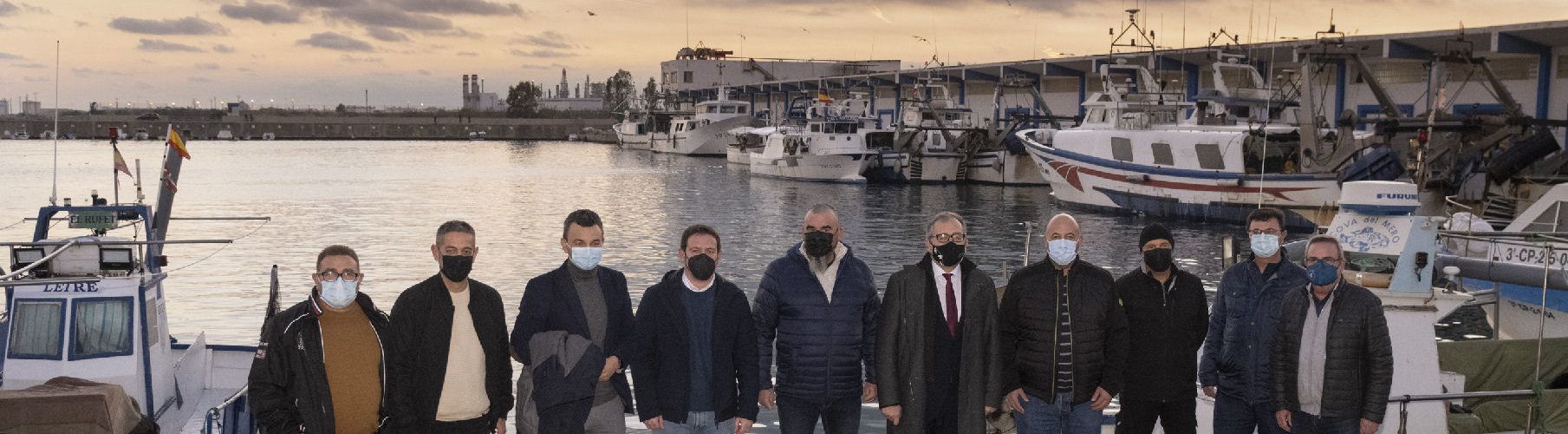 La Diputació i les confraries de pescadors de Castelló s’uneixen contra els plàstics en la mar amb una campanya per a fomentar la reutilització