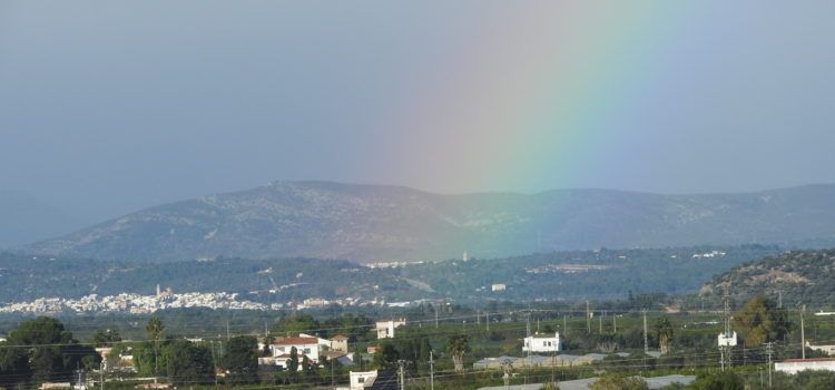 Fotos: Dia de vent i d’arc de Sant Martí