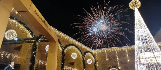 Ferrero Rocher hace brillar Peñíscola y su Mercado Navideño