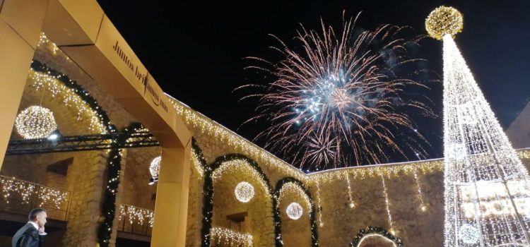 Ferrero Rocher hace brillar Peñíscola y su Mercado Navideño