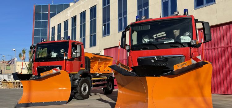 La Diputació recepciona dos nous camions llevaneu que han suposat una inversió superior a 310.000 euros