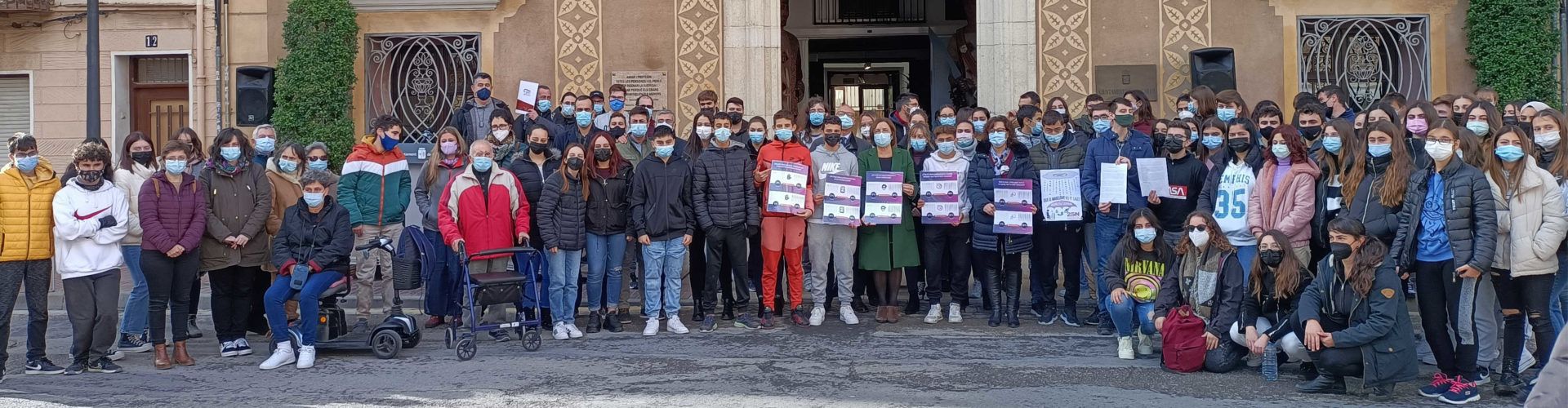 L’IES Joan Coromines, en el Dia contra la violència de gènere