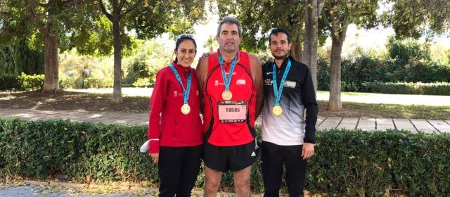 Cinc fondistes del Club Esportiu Vinaròs, en la Marató de València