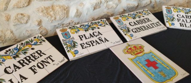 Canet estrena noms de carrers fets en ceràmica