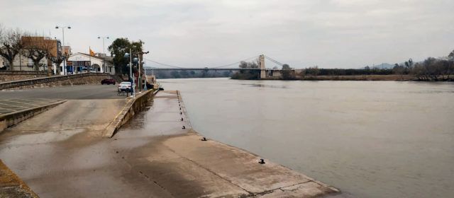 Baixa el cabal de l’Ebre per Amposta