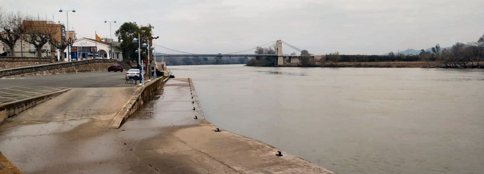 Baixa el cabal de l’Ebre per Amposta