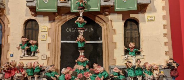 Al voltant de 2.000 persones visiten l’exposició de “Façanes, peixeres i un conte”