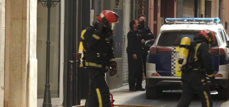 Incendi en una cèntrica casa abandonada de Vinaròs