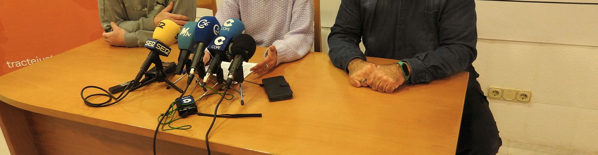 Vídeo: roda de premsa Paula Cerdá, Compromís, crisis del govern de Vinaròs