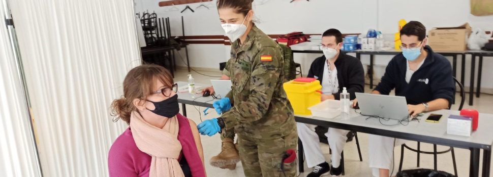 Militars comencen a vacunar a Vinaròs, Peníscola i Benicarló