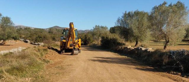 Tírig realitza el manteniment de camins rurals
