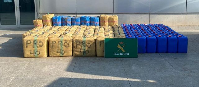 Intervenidas en el Delta de l’Ebre más de dos toneladas de hachís, valoradas en 4.120.116 euros y detenidas dos personas