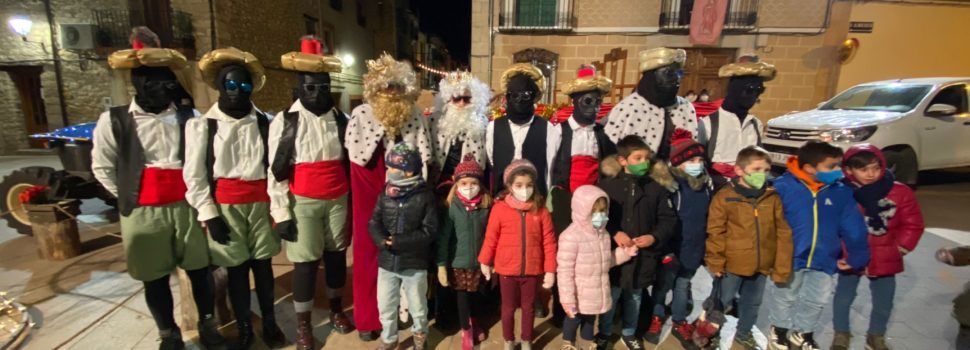 Els Reis Mags regalen alegria a Tírig