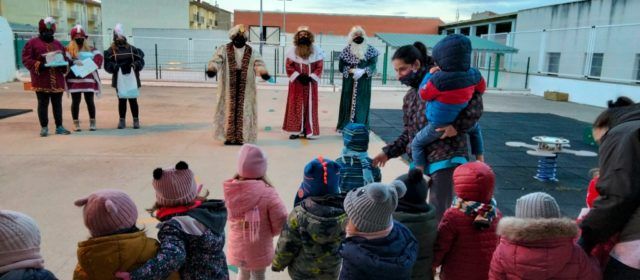 La cavalcada dels Reis Mags posa el fermall final al Nadal de Vilafranca