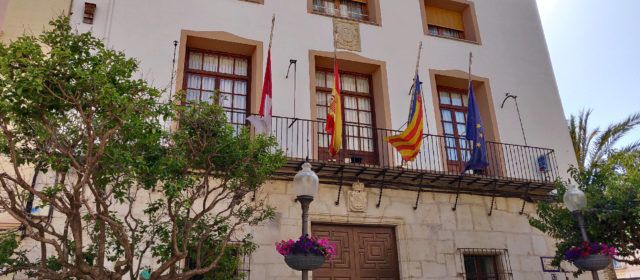 L’Ajuntament de Vinaròs presenta el nou cartipàs municipal format pels regidors i regidores del Partit Socialista i Compromís