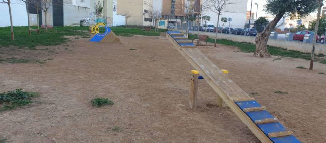 L’Ajuntament renova el parc caní del carrer de Les Camaraes