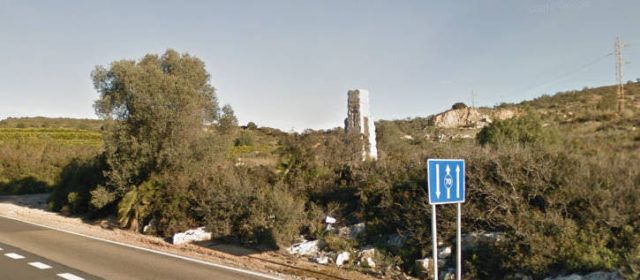 Compromís: El Govern eternitza la retirada del monolit franquista d’Alcalà