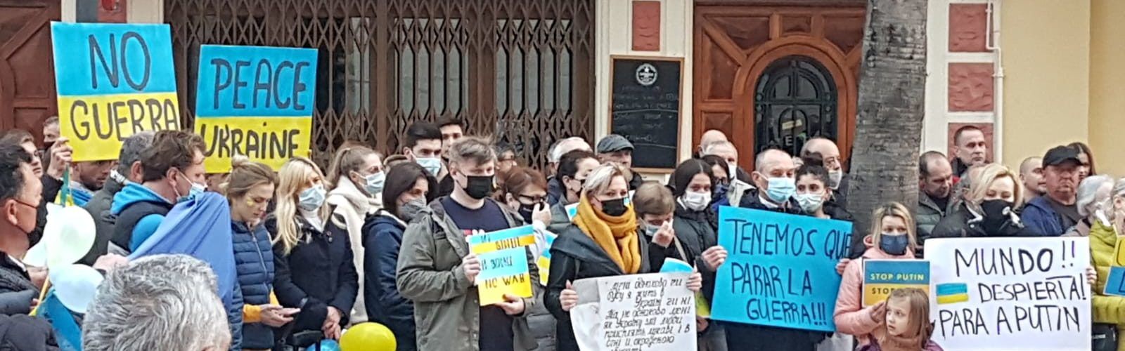 Nueva concentración en Benicarló condenando la invasión de Ucrania
