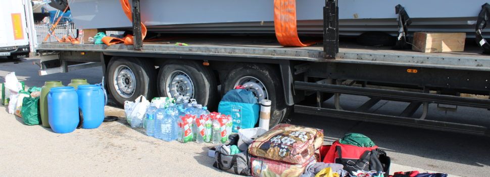 Incautada una embarcación neumática “narcolancha”,  oculta en un camión entre Amposta y Deltebre