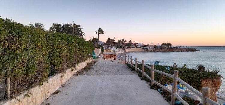 La Cala Puntal, en la costa sur de Vinaròs, sufre otro desprendimiento