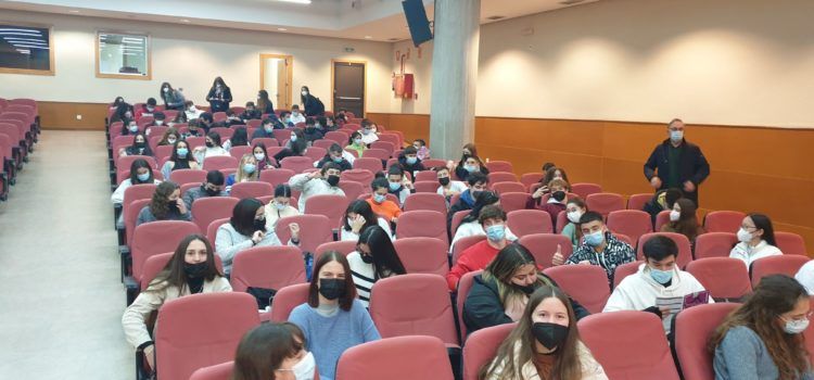 Visita guiada a la UJI alumnat de 2n batxillerat de l’IES Leopoldo Querol