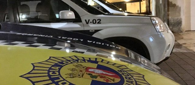 Tres detinguts a Vinaròs, dos per causar danys i un altre per una ordre de cerca i detenció