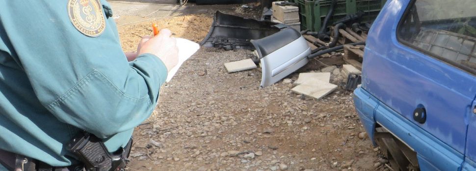 La Guardia Civil desarticula en Els Reguers un taller mecánico clandestino, radicado en el medio natural