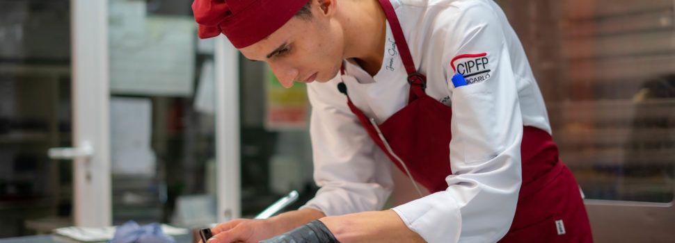 Joan Gual, ulldeconenc alumne del CIPFP de Benicarló, seleccionat per Le Cordon Bleu de Madrid
