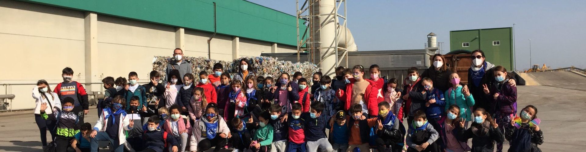 51 alumnos del CEIP Eduardo Martínez Ródenas visitan el semillero de Benihort