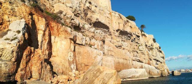 El Ayuntamiento de Peñíscola en pleno solicitará al Gobierno que actúe en sus acantilados