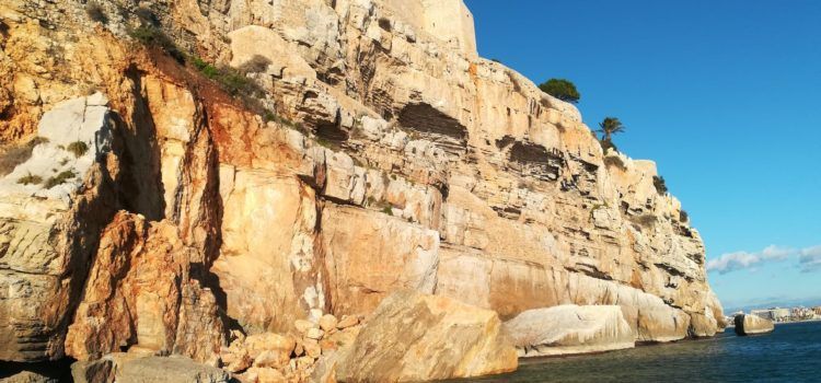 El Ayuntamiento de Peñíscola en pleno solicitará al Gobierno que actúe en sus acantilados