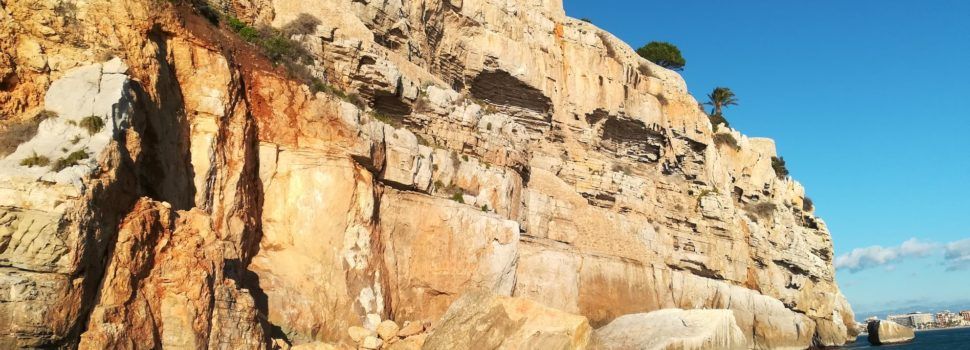 El Ayuntamiento de Peñíscola en pleno solicitará al Gobierno que actúe en sus acantilados