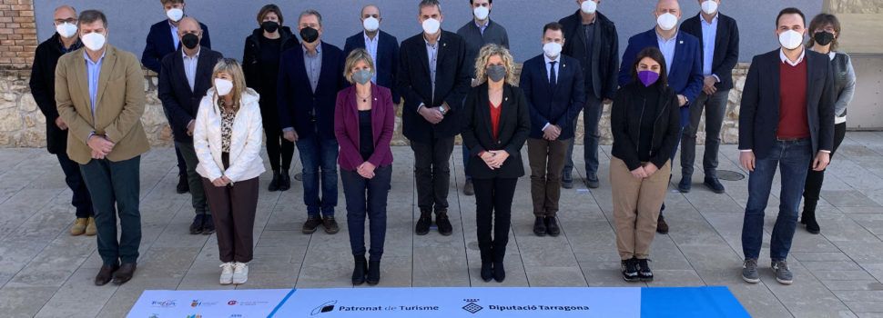 La Diputació impulsa la promoció turística conjunta de 19 ens públics i privats de les Terres de l’Ebre, amb la signatura del conveni Córner 2022