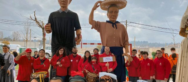 Nanos i Gegants de Vinaròs en el 40 aniversari dels Gegants de Navarcles