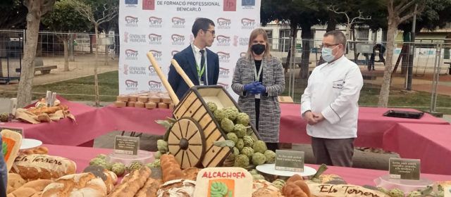Fotos: Festa de la Carxofa i presentacions falleres a Benicarló