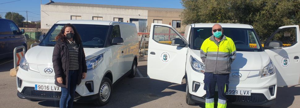 L’Ajuntament de Vinaròs compra dues furgonetes elèctriques per a la brigada