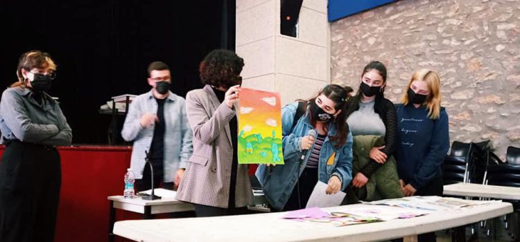 Tres alumnes de l’Institut Ramon Berenguer IV, guanyadores del Concurs d’Art del Fòrum Jove