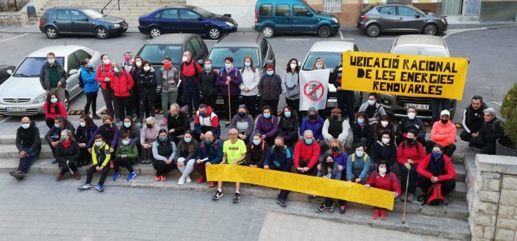 Èxit de la caminada popular a les Coves per mostrar els terrenys afectats pel Magda