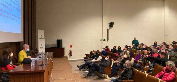Xerrada informativa a les Coves sobre les principals característiques del Magda i la línia MAT