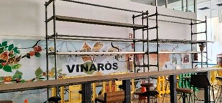 VOX avisa de la peligrosidad de los andamios del Mercado de Vinaròs