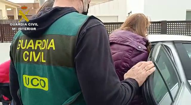La Guardia Civil detiene en Santa Bàrbara a la mujer más buscada de Reino Unido en Cataluña