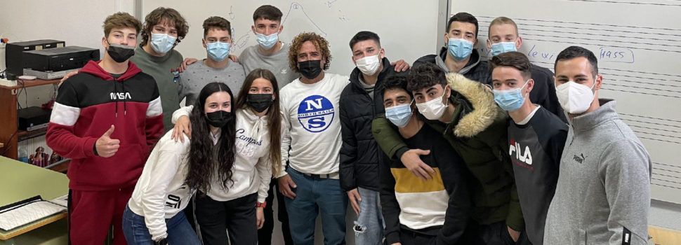 Xerrada sobre activitats aquàtiques a l’IES Joan Coromines