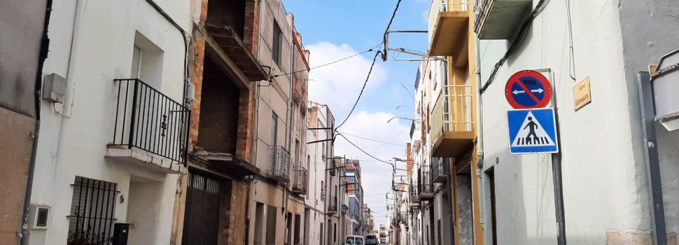 El carrer Almenara, d’Alcanar, ja té lluminària led