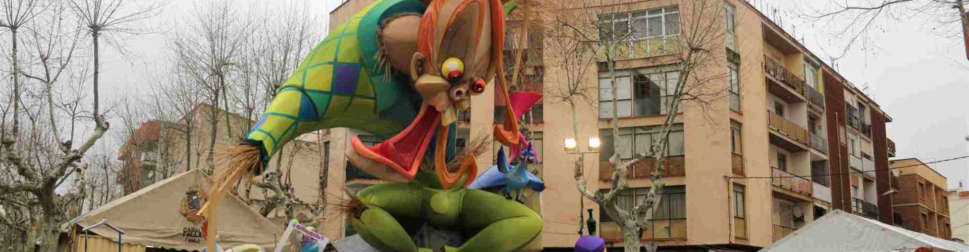 Els primers premis de las falles de Benicarló, per a L’Embut i El Campanar