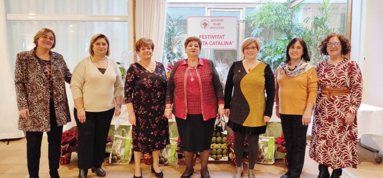 Donación de la Asociación de la Mujer Agricultura para los damnificados por el volcán de La Palma