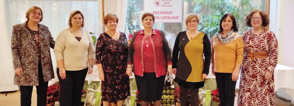 Donación de la Asociación de la Mujer Agricultura para los damnificados por el volcán de La Palma