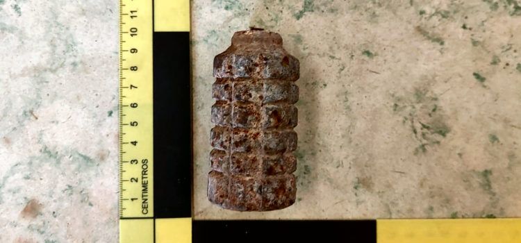Hallada una granada de la guerra civil en una parcela del término municipal de La Sénia