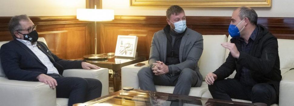 El alcalde de Sant Jordi pide ayuda al presidente de la Diputación para mejorar la carretera a Panóramica