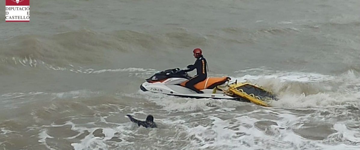 Rescate de una persona fallecida frente a la costa de Vinaròs